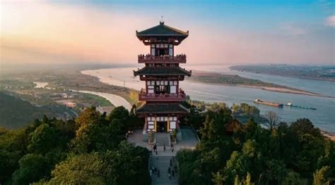 Parque Cultural de Ezhou, Um Espaço para Reflexão e Descoberta Histórica!